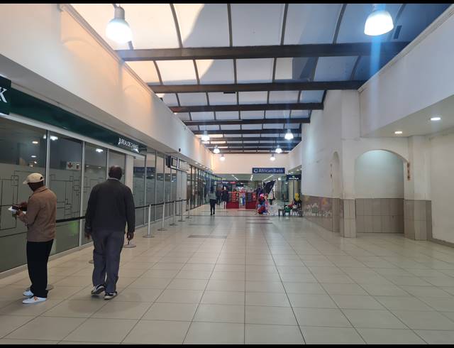 189M² RETAIL TO LET IN HALFWAY HOUSE